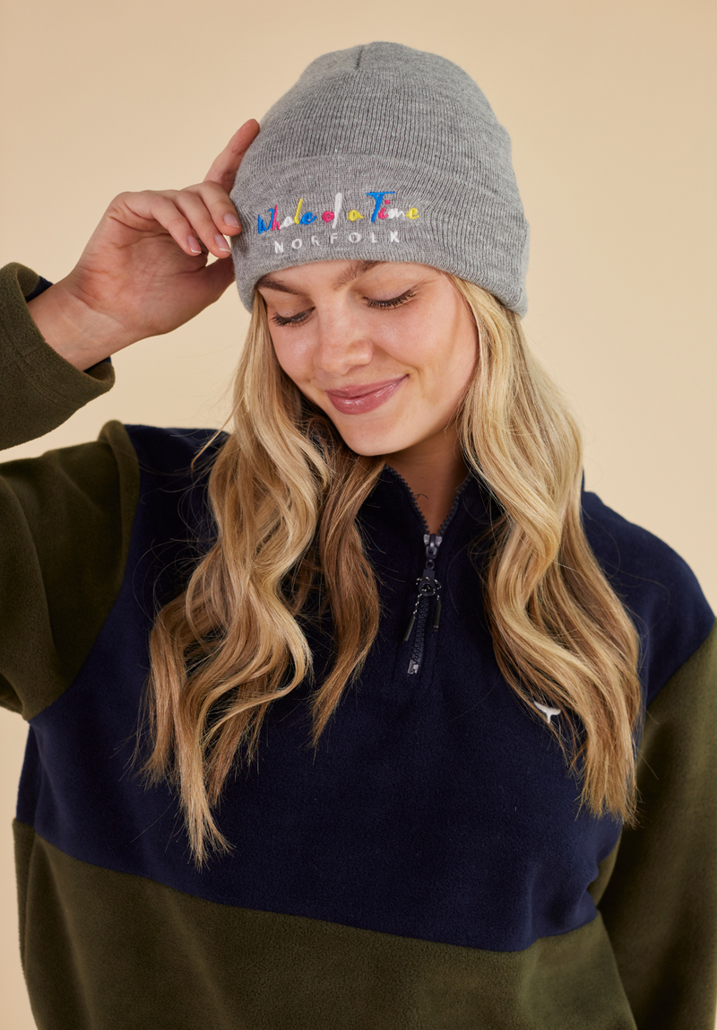 Basics Women's Beanie - Grey