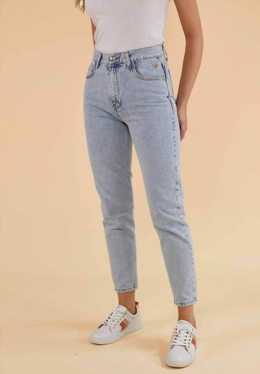 Signature Women's Denim Mom Jeans - Light Blue